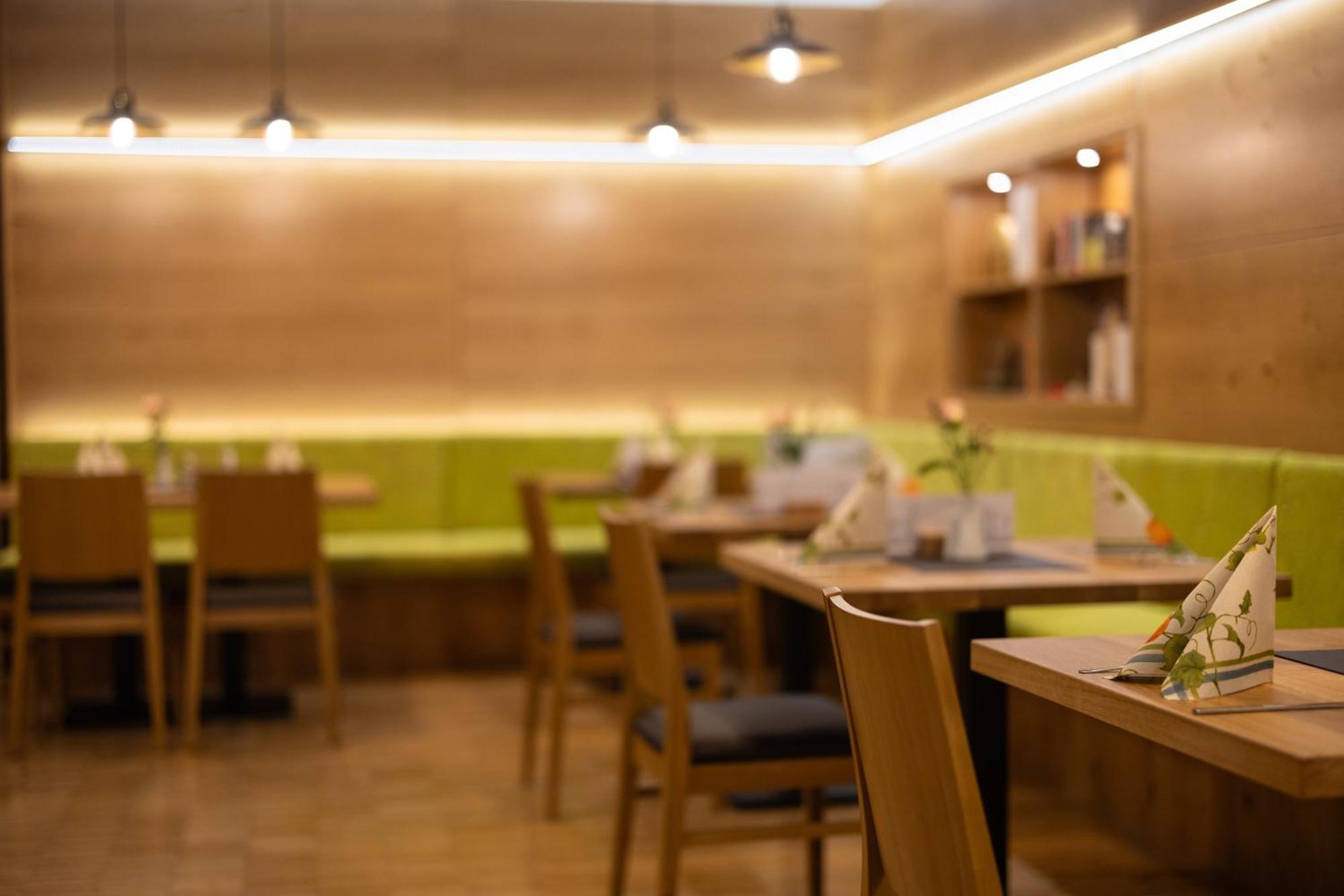 Genuss- Und Wellnesshotel Puchas Kukmirn Buitenkant foto