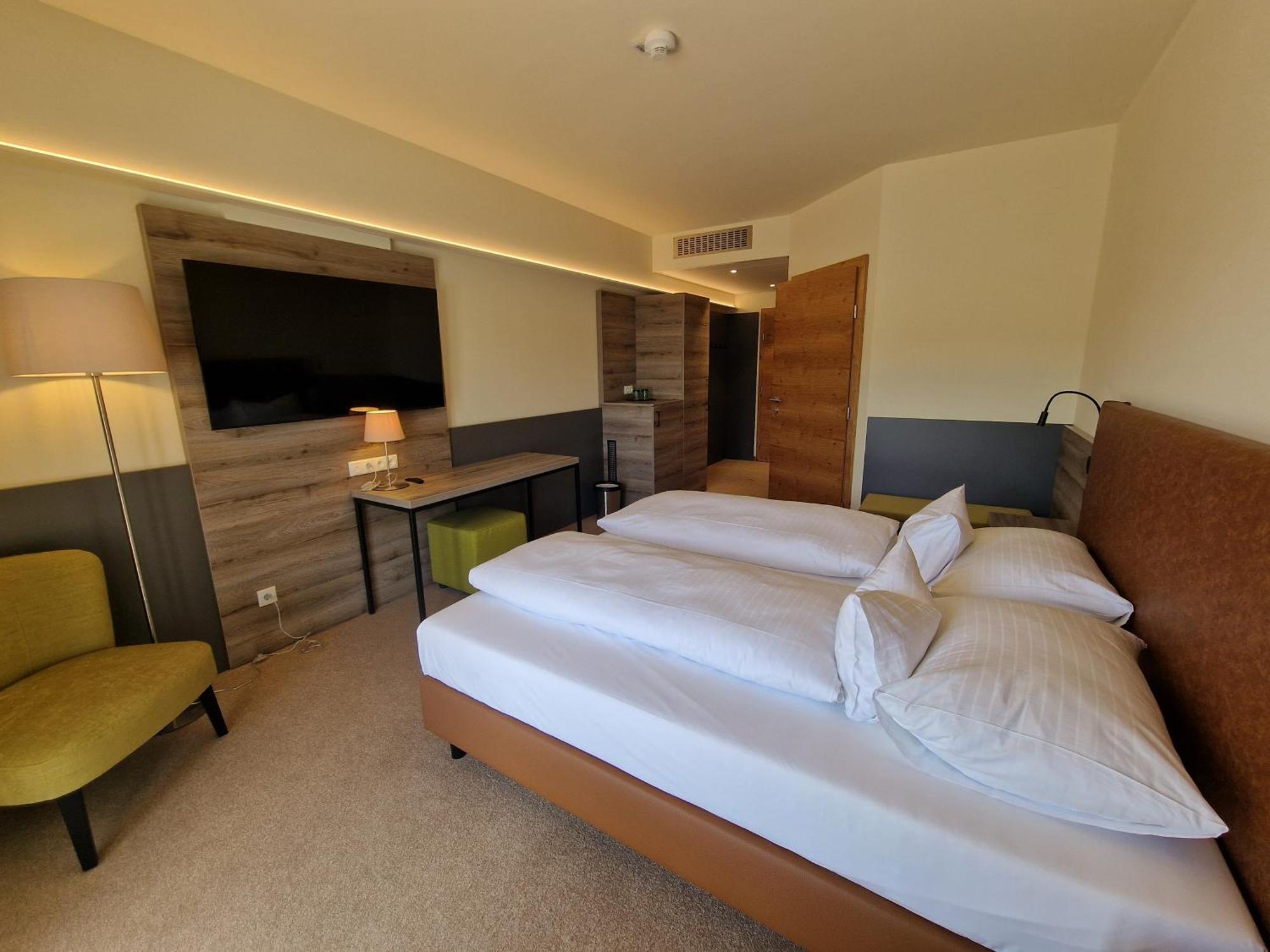Genuss- Und Wellnesshotel Puchas Kukmirn Buitenkant foto
